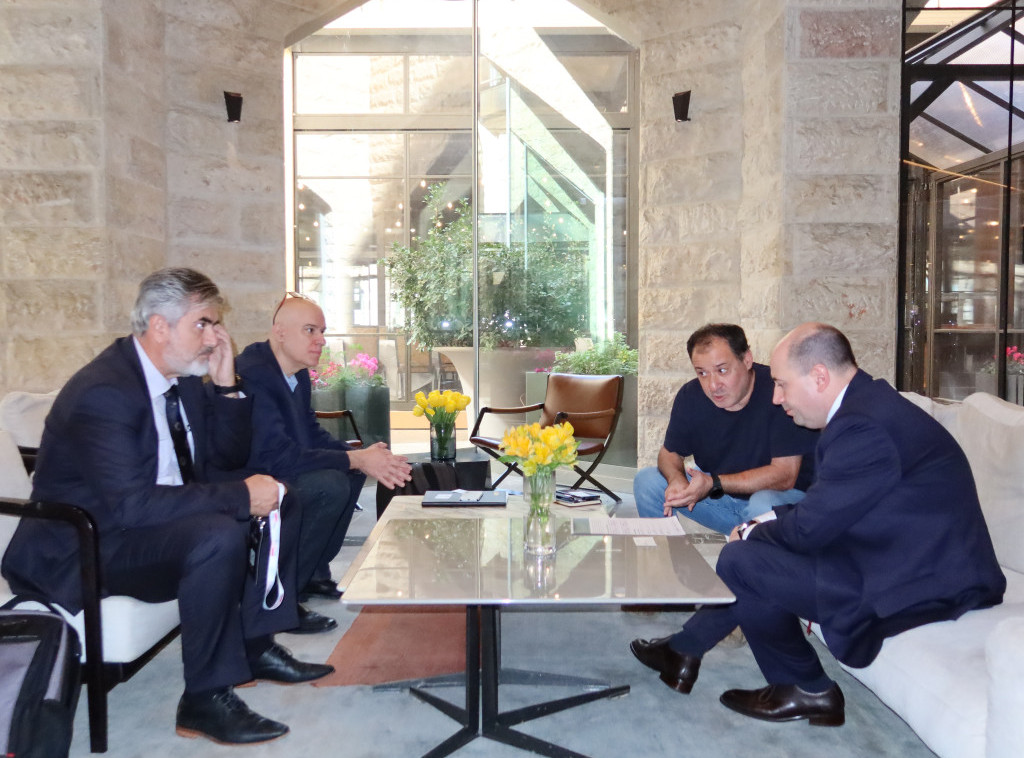 Kozarev u Jerusalimu: Srbija ostvaruje napredak u primeni rešenja zasnovanih na veštačkoj inteligenciji