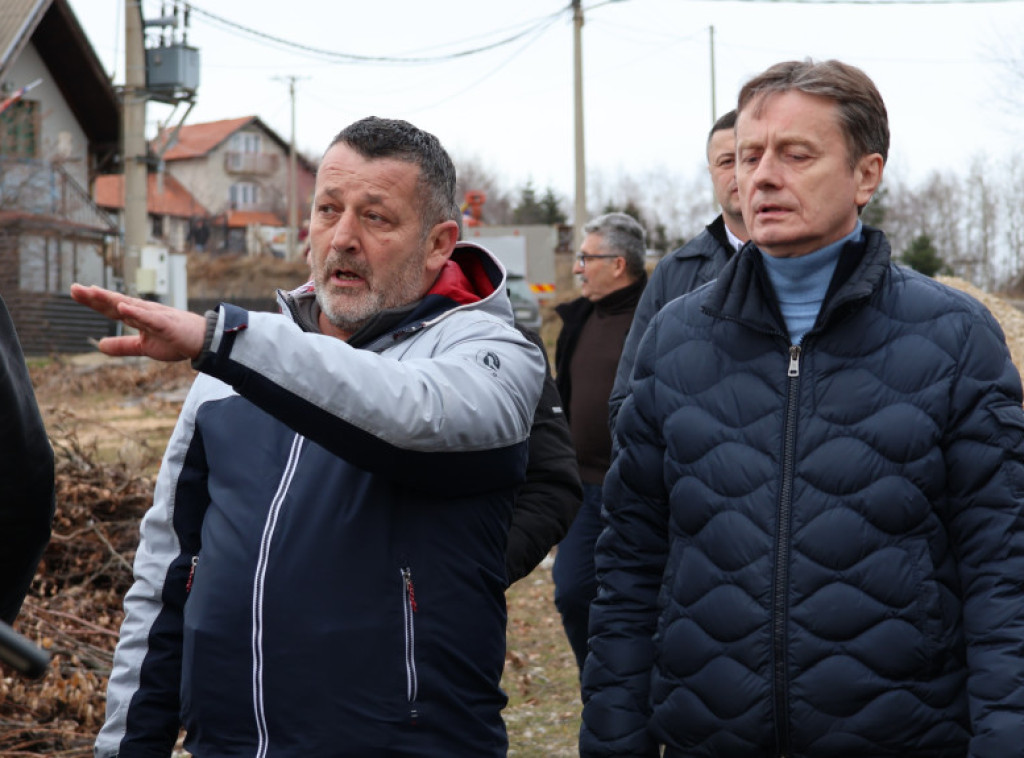Bajina Bašta: Ministar Glišić obišao bajnobaštansko selo Zaglavak
