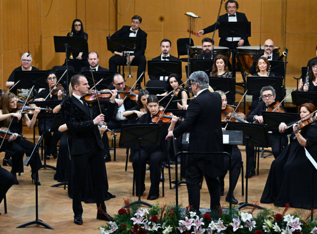 Stefan Milenković i Simfonijski orkestar RTS-a održali koncert u čast Velike dvorane