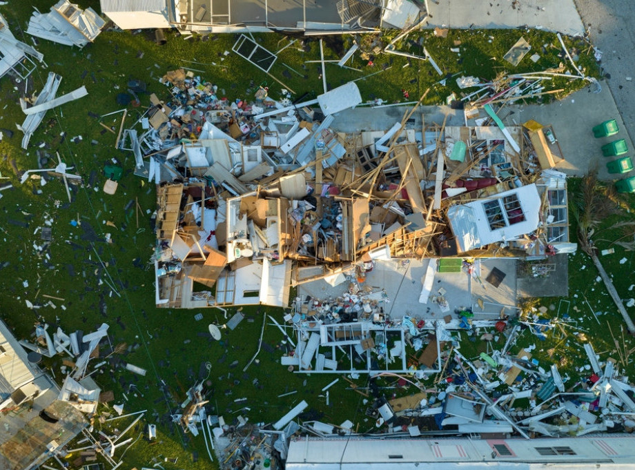 Tornado pogodio oblasti oko Čikaga: Uništene kuće, stotine hiljada ljudi bez struje