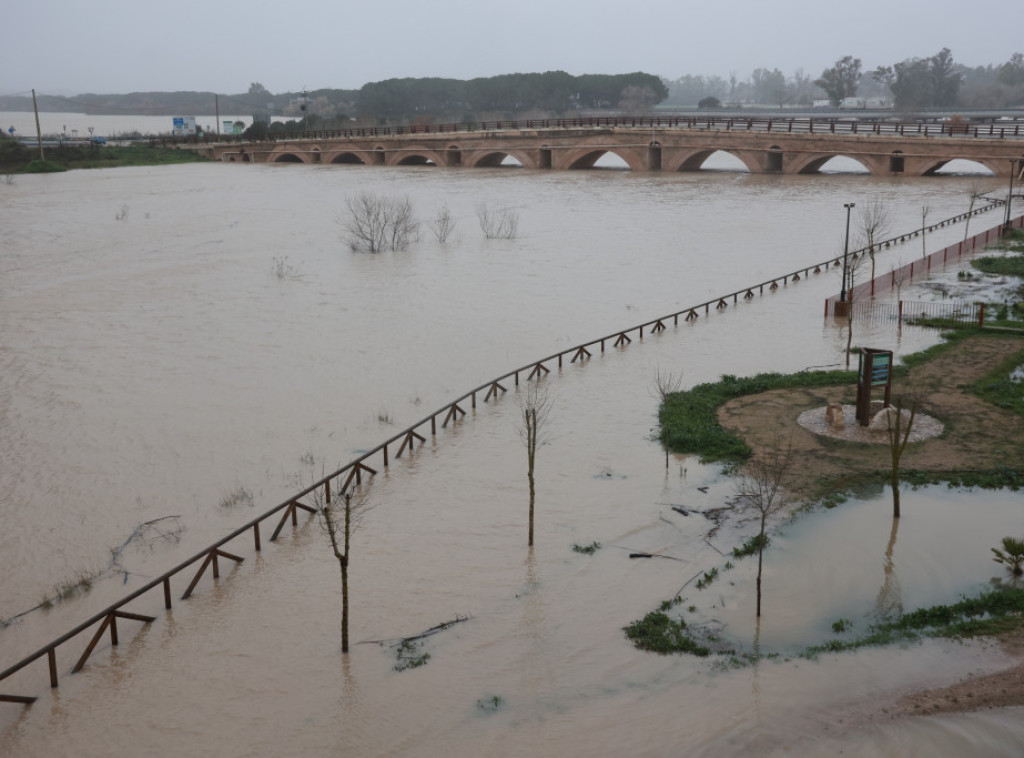 Španija: Zbog oluje Leonardo zatvoreno 150 puteva, jedna osoba nestala, poplave