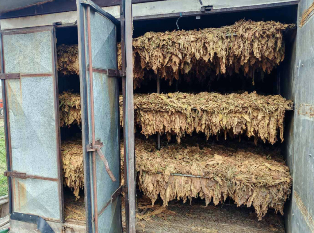 Policija uhvatila osumnjičene za držanje skoro 100 kilograma duvana bez dozvola