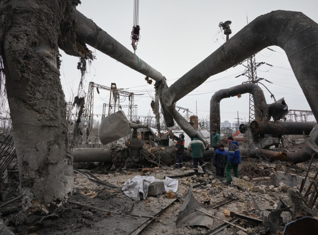 Zelenski: Situacija u Kijevu i dalje teška, više od 1.100 zgrada bez grejanja