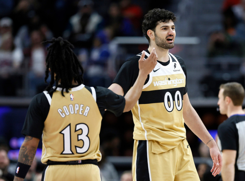 Srpski košarkaš Tristan Vukčević postigao 14 poena u pobedi Vašingtona u Detroitu