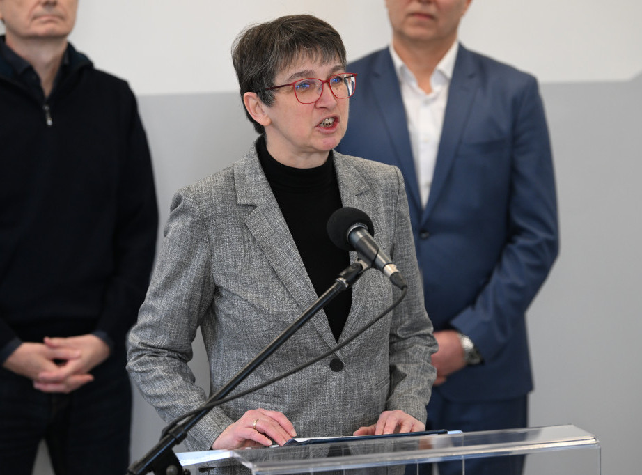 Anke Konrad: Podrška obnovi gimnazije Mladenovac simbol pažnje prema obrazovanju u Srbiji