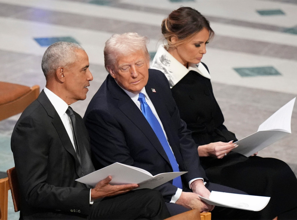 Tramp na meti kritika zbog videa u kojem je Baraka i Mišel Obamu prikazao kao majmune