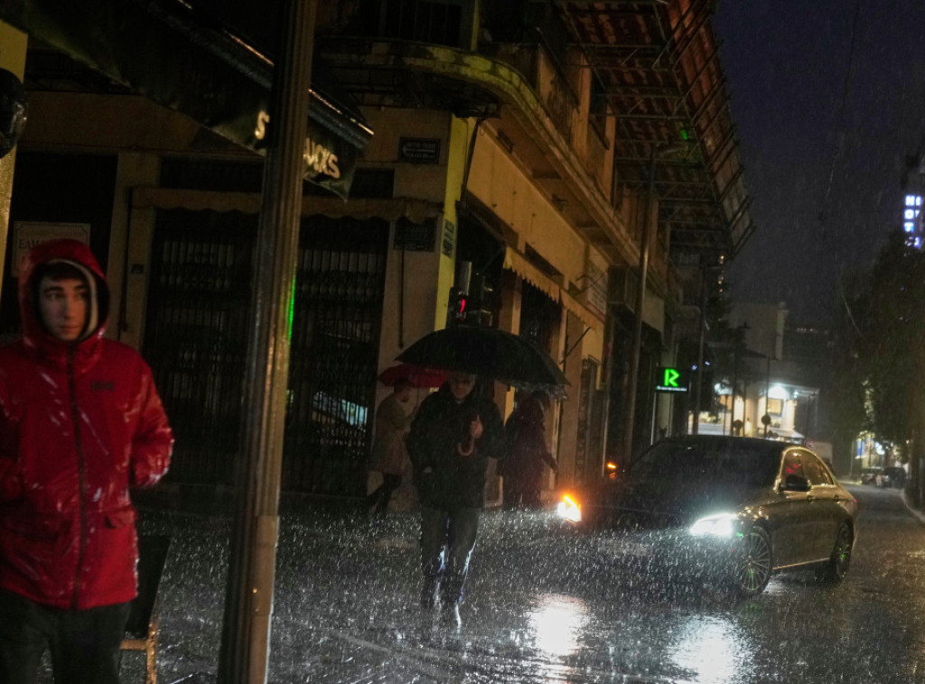 U Andaluziji evakuisano 8.600 građana, pronađeno beživotno telo nestale žene