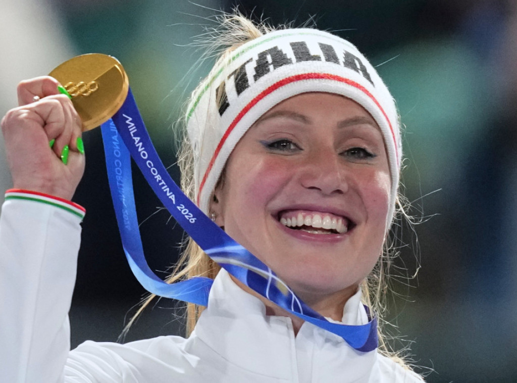 Frančeska Lolobriđida osvojila zlato u brzom klizanju na 3.000 metara na Zimskim olimpijskim igrama