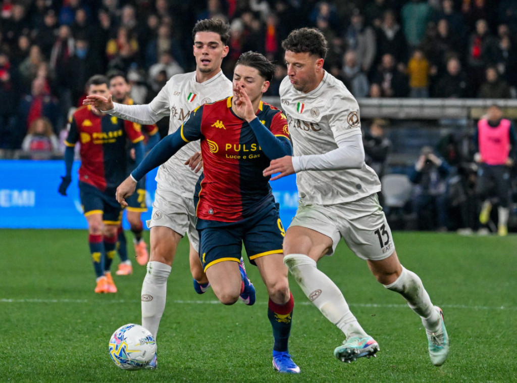 Fudbaleri Napolija savladali Đenovu golom iz penala u 90+5. minutu