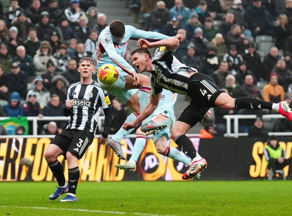 Fudbaleri Brentforda pobedili Njukasl u 25. kolu Premijer lige