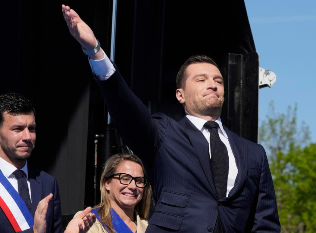 Bardela: Uprkos sudskom postupku, ostajem potpuno lojalan Marin Le Pen