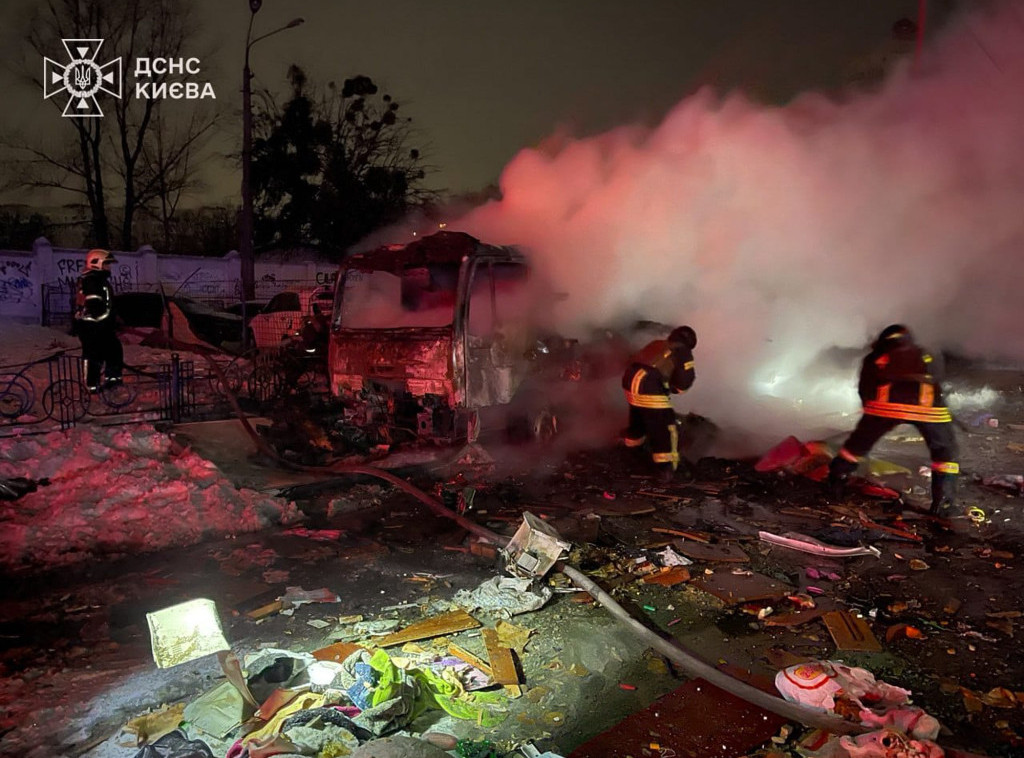 U ruskom napadu na Herson tokom noći i jutra povređeno 11 osoba