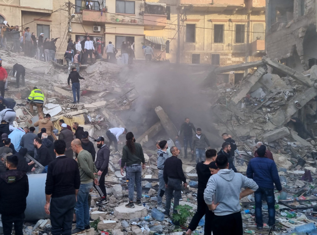 Najmanje šest ljudi poginulo kada se urušila višespratnica u Libanu