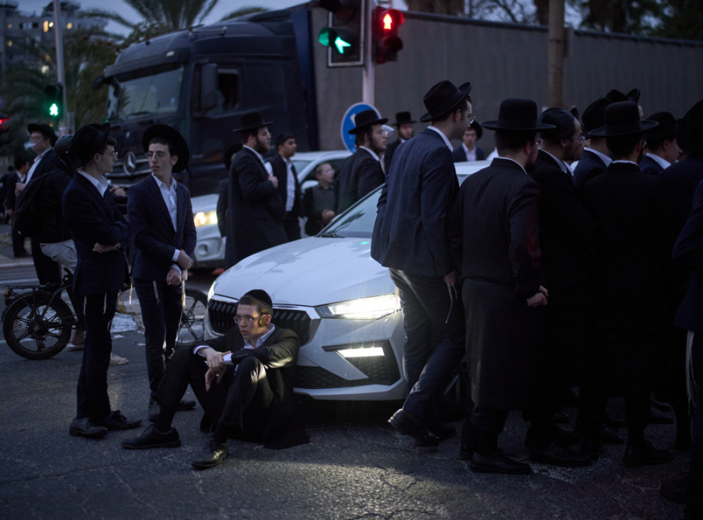 Sukobi Hareda sa policijom zbog hapšenja osumnjičenih za izbegavanje vojne obaveze