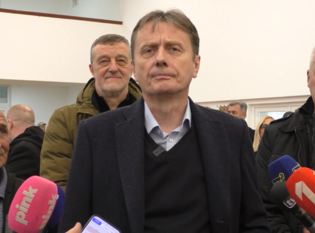 Darko Glišić u Rgotini kod Zaječara: Obnovljena škola, a sad i Dom kulture na radost meštana