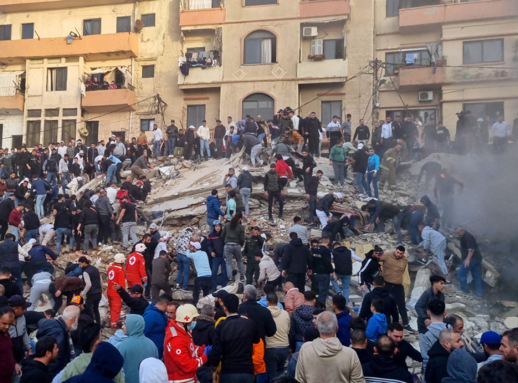 Liban: 15 poginulih u Tripoliju nakon rušenja stambene zgrade