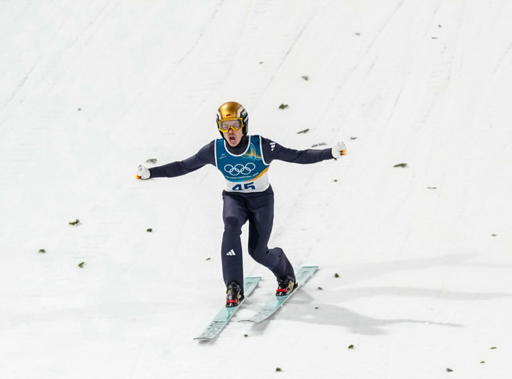 Filip Rajmund osvojio zlato u ski skokovima na ZOI u Milanu i Kortini