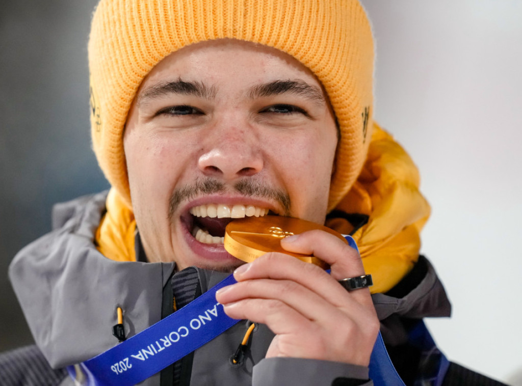 Filip Rajmund osvojio zlato u ski skokovima na Zimskim olimpijskim igrama u Milanu i Kortini