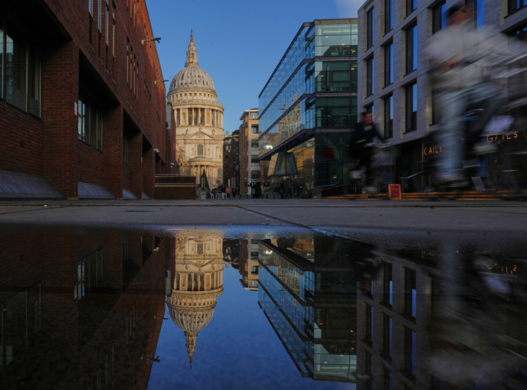 Poplave i problemi širom Velike Britanije jer kiša ne prestaje već 40 dana