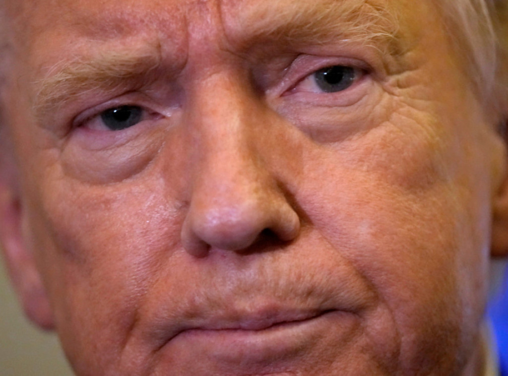 Tramp kritikuje Švajcarsku zbog trgovinskog deficita i carina