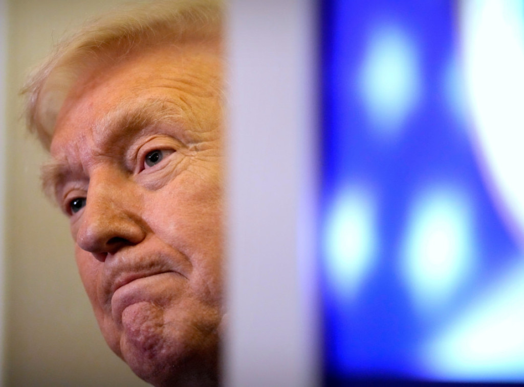 Skaj njuz: U dokumentima FBI se navodi da je Tramp znao za Epstinovo ponašanje