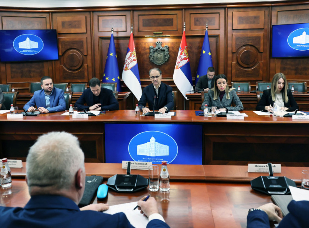 Premijer Macut održao prvu sednicu radnog tima za utvrđivanje investicionih projekata 2028-30