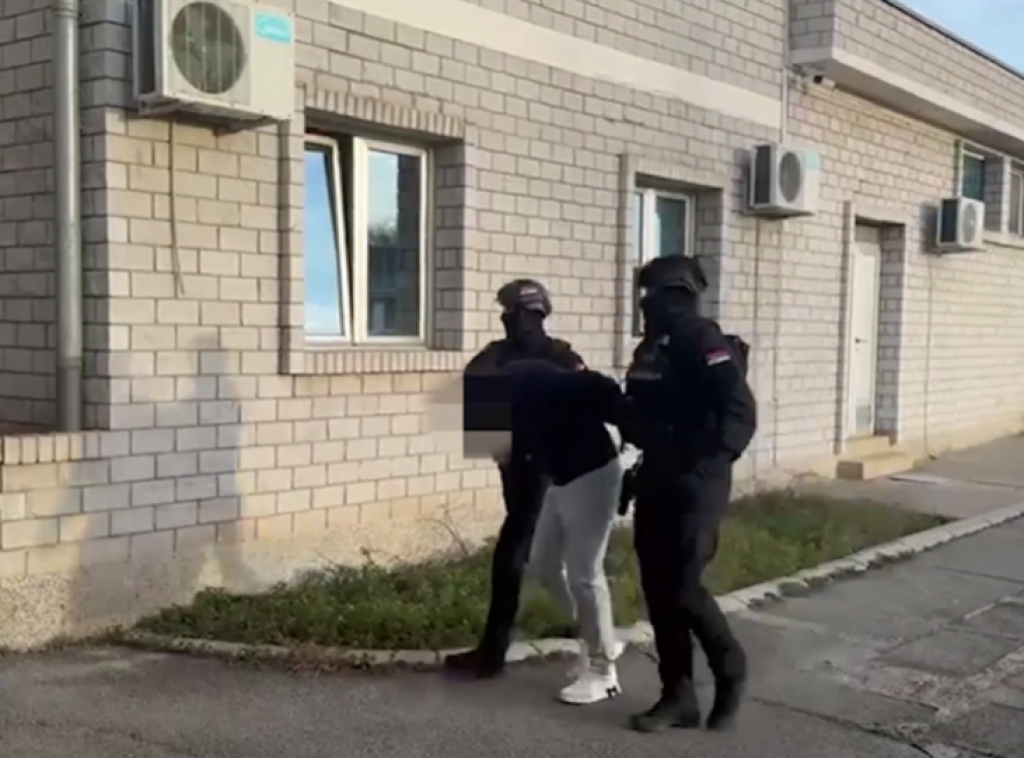 MUP: Uhapšen muškarac u Novom Sadu, sumnja se da je deo kriminalne grupe "Vračarci"