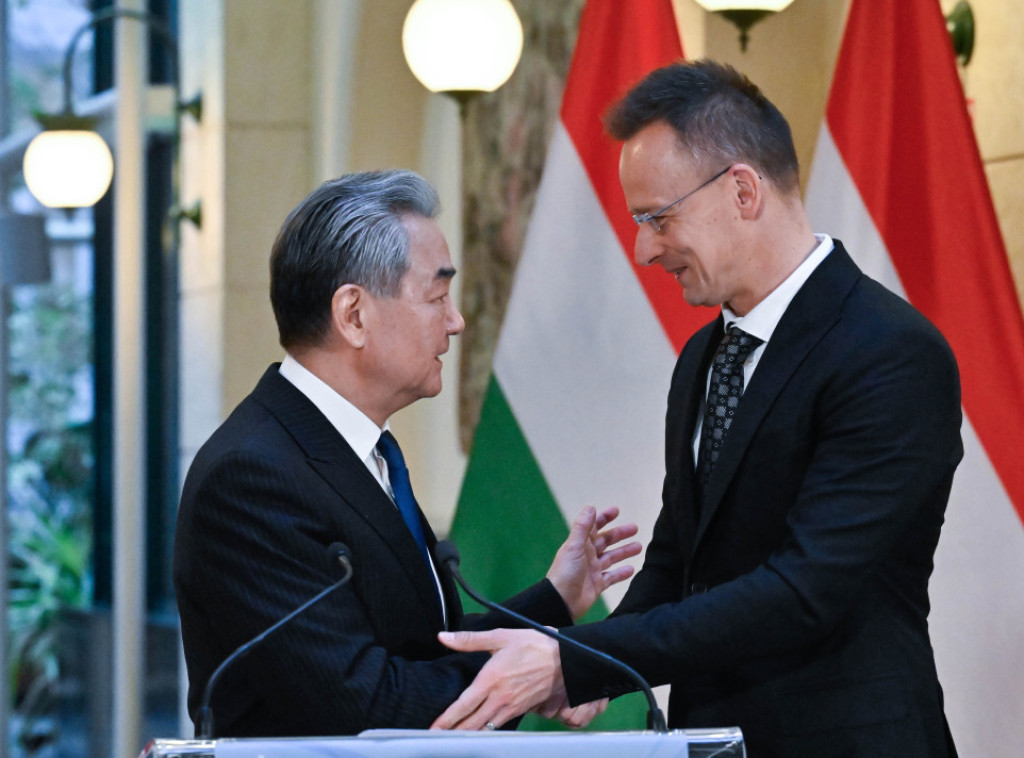 Vang Ji: Mađarska je jedna od najvažnijih evropskih destinacija za kineske investicije