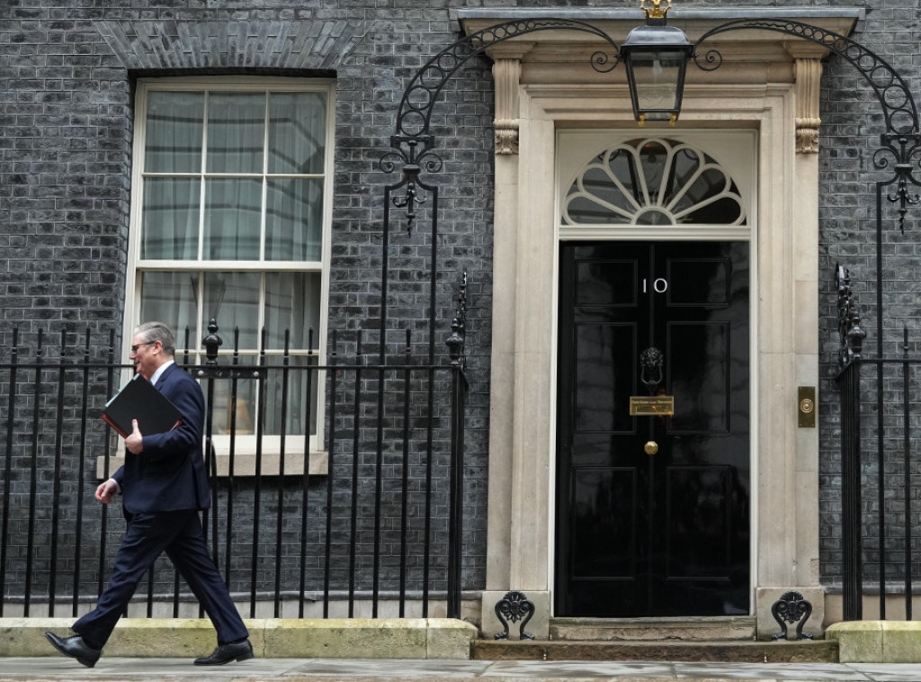 Kir Starmer pozvao milijardera Džima Retklifa da se izvini zbog izjava o imigraciji