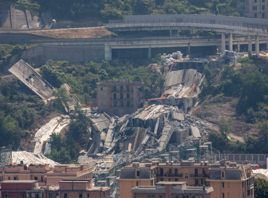 Srušio se vijadukt nakon pucanja nasipa na reci Mondego u Portugalu