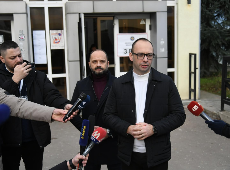 Igor Simić: Cilj zakona o strancima da ugrozi više od 10.000 Srba koji žive i rade na Kosovu i Metohiji