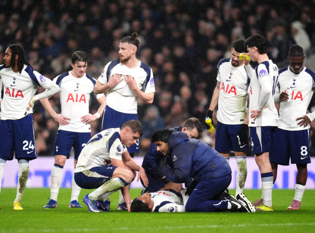 Fudbaler Totenhema Vilson Odober pokidao ligamente kolena leve noge