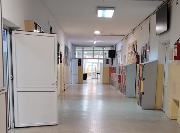 Učenici srednjih i osnovnih škola sutra se vraćaju u klupe nakon Sretenjskog raspusta