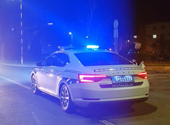 Vozilo kod Rume sletelo sa puta i izgorelo, vozač poginuo