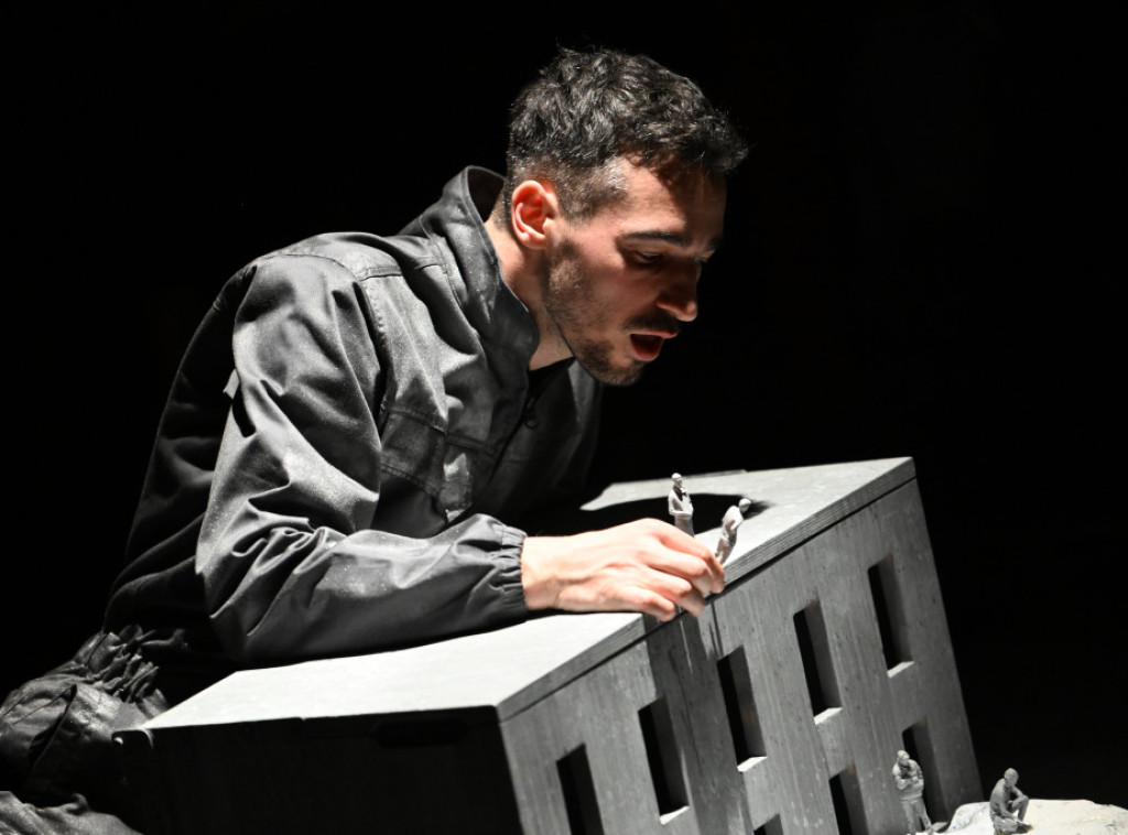 Predstava “Krokodil” premijerno izvedena u pozorištu “Duško Radović”