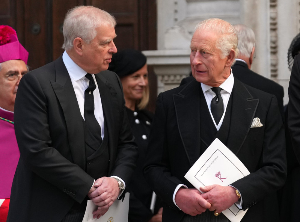 Pozivi na istragu protiv Endrua zbog Epstinovih letova i novih optužbi