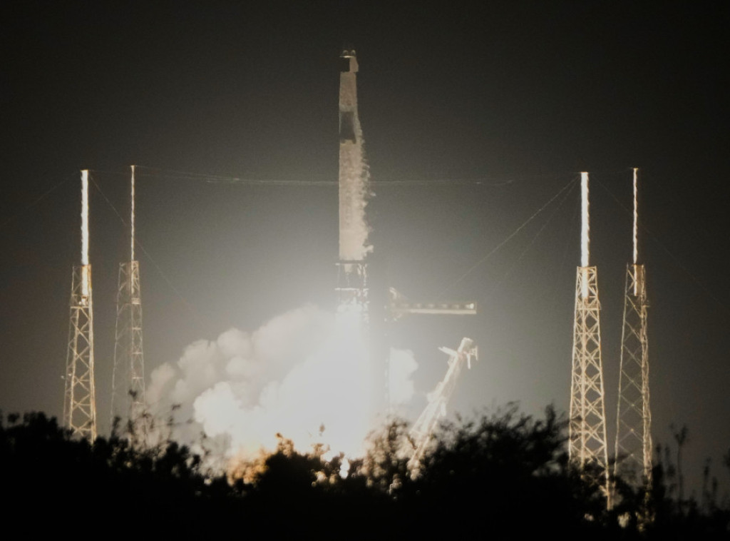 SpejsEks lansirao raketu sa četvoročlanom posadom na Međunarodnu svemirsku stanicu