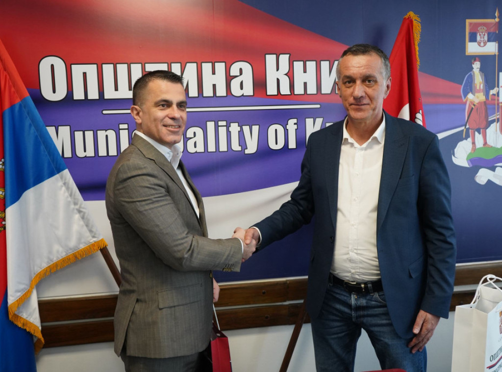 Đorđe Milićević posetio Knić, obišao domaćinstvo Srpkinje i Islanđanina u selu Guberevac