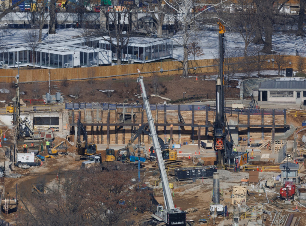 Vašingtonska komisija razmatra Trampov projekat balske dvorane u Beloj kući u martu