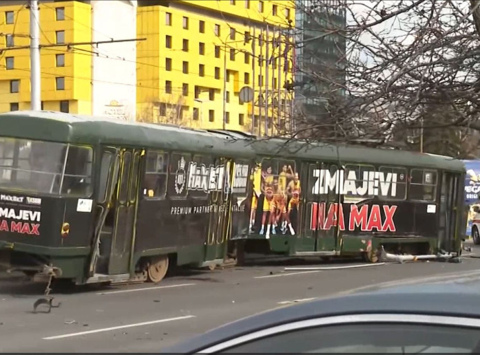 Treći dan protesta u Sarajevu nakon tramvajske nesreće u kojoj je poginuo mladić