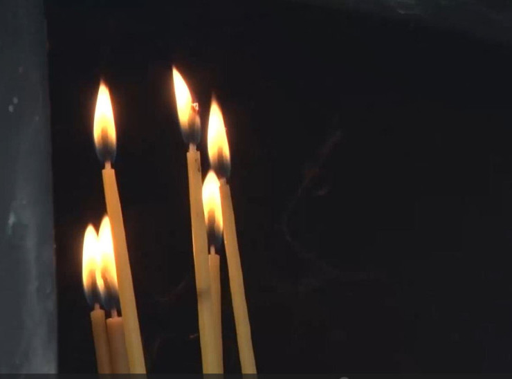 Zadušnice obeležene u Prištini, grobove obišli preostali Srbi i raseljeni