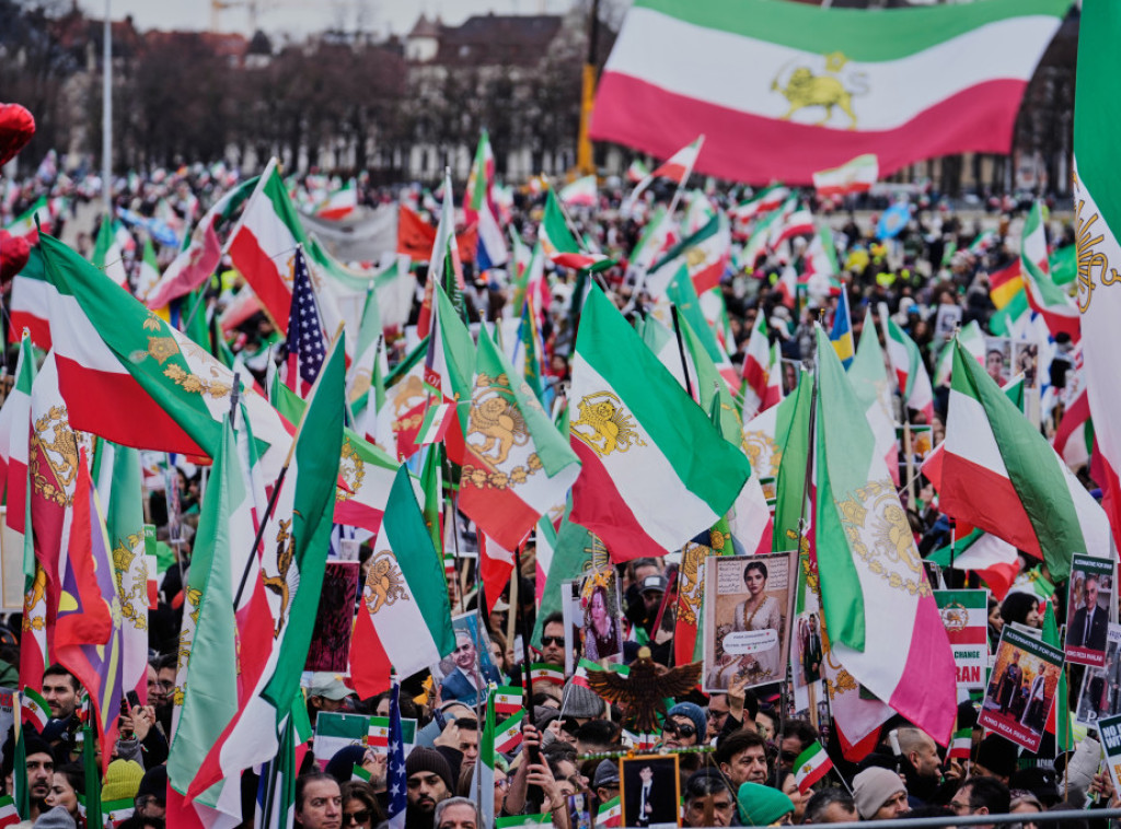 Na demonstracijama protiv vlasti u Iranu u Minhenu se okupilo 200.000 ljudi