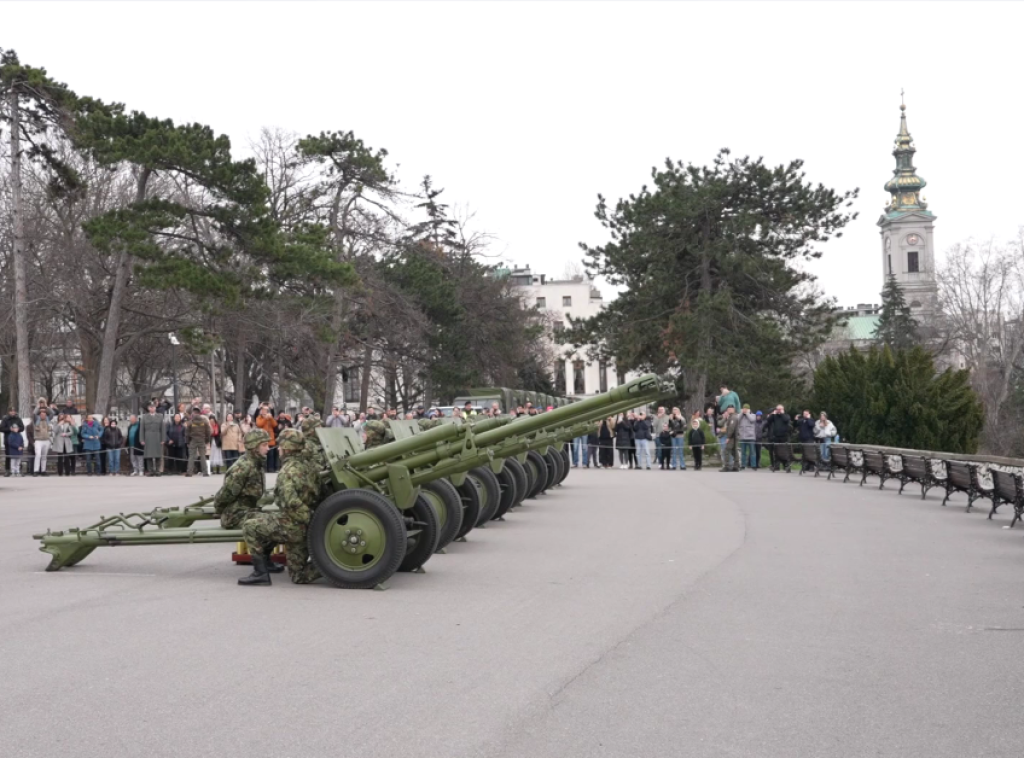 Počasna paljba izvedena na Kalemegdanu povodom Dana državnosti Republike Srbije
