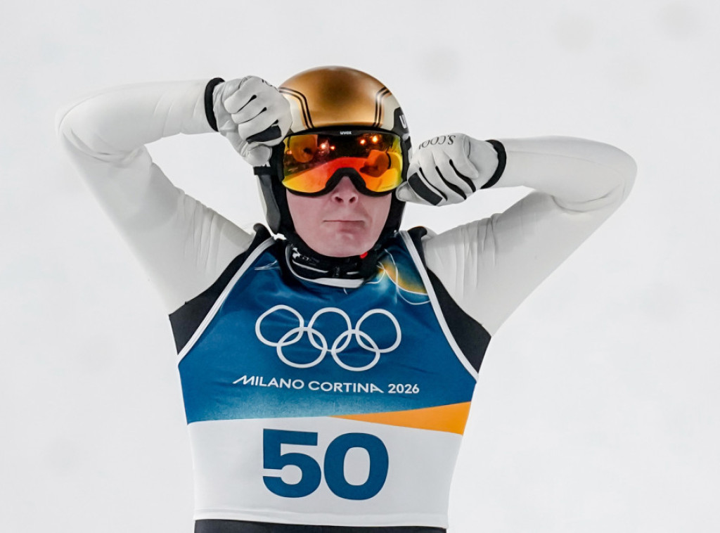 Slovenac Domen Prevc postao olimpijski šampion u skijaškim skokovima