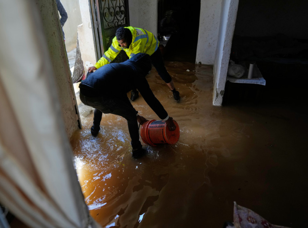 Pritoka Neretve prelila se u Rogotinu, voda ušla u nekoliko kuća