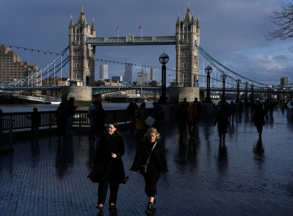 Vlada Velike Britanije odustala od odlaganja lokalnih izbora