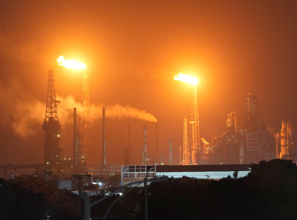 Požar u rafineriji nafte u Krasnodarskom kraju Rusije nakon ukrajinskog napada