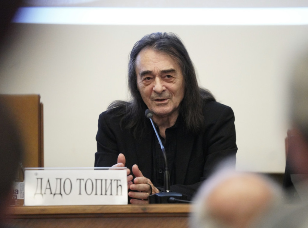 Dado Topić u SANU: Rok muzika bira teme koje su suština našeg življenja