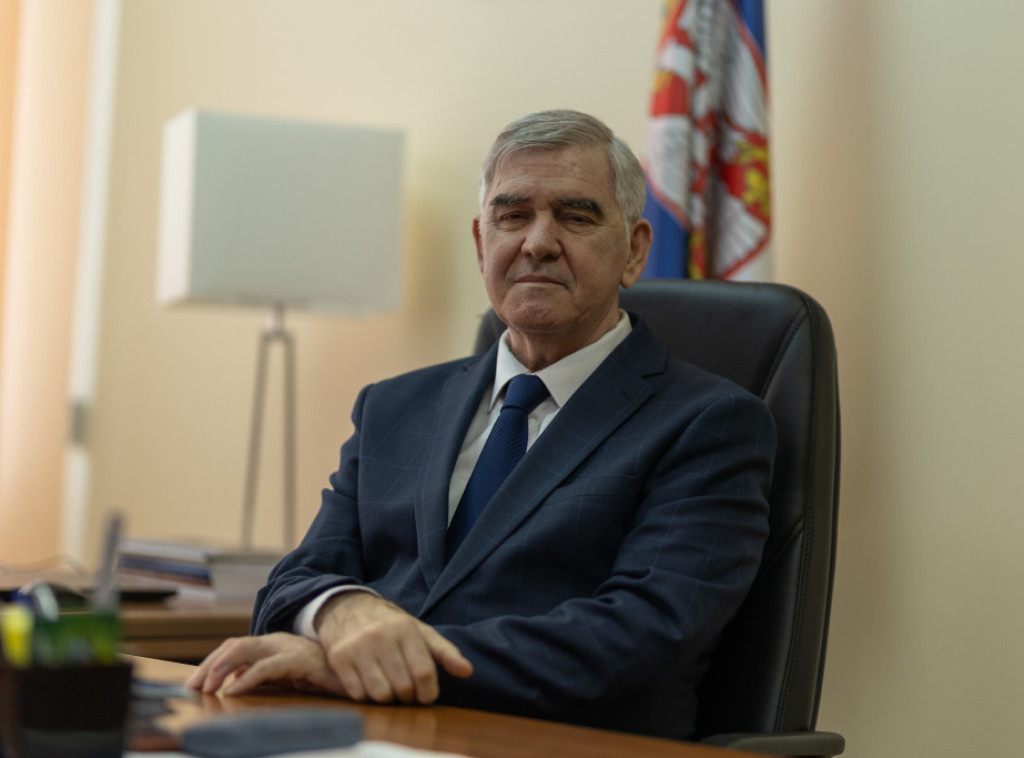 Ministar Beriša posetio Osnovnu školu "Vuk Karadžić" u Vranju