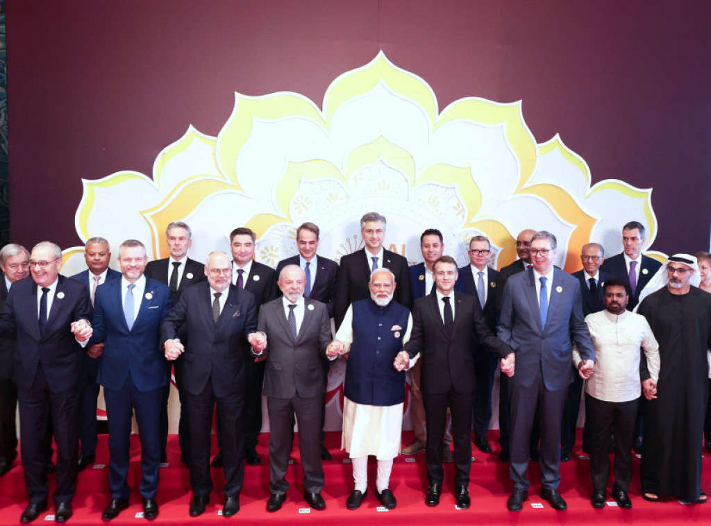 Vučić: Prisustvo na Samitu AI u Indiji otvara vrata novim investicijama i partnerstvima